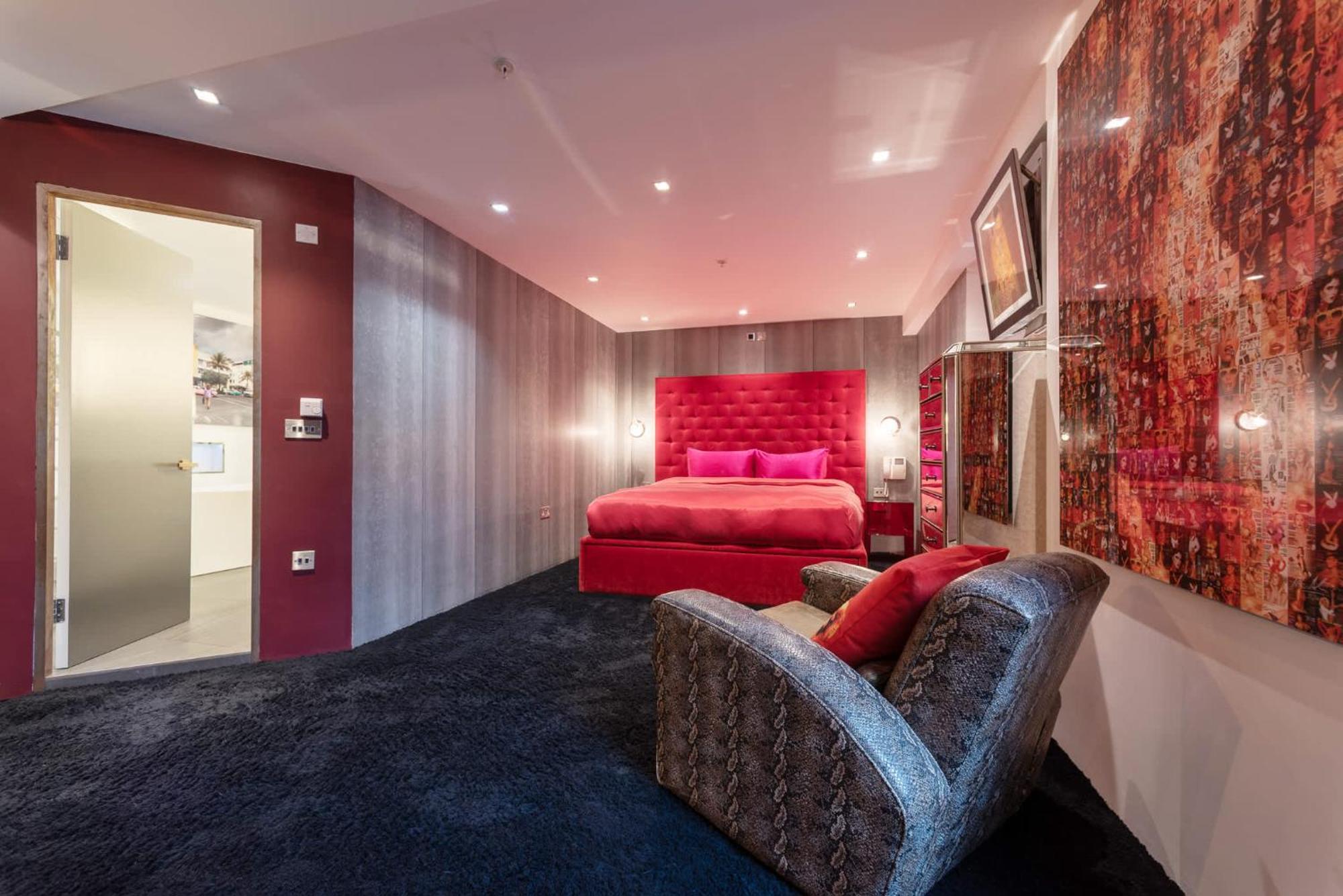 Amazingly Luxurious Loft Apartment, Soho - 3 Bedrooms, 2 Bath & Office لندن المظهر الخارجي الصورة