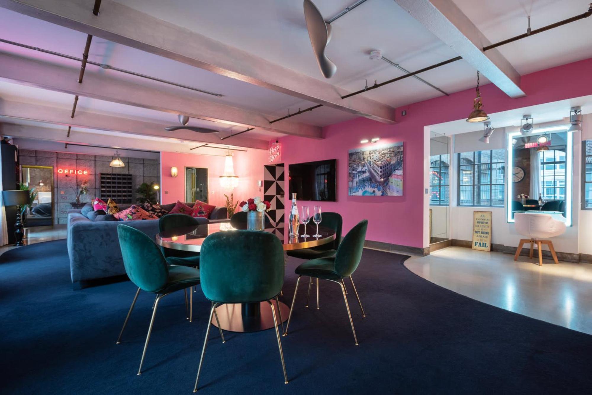Amazingly Luxurious Loft Apartment, Soho - 3 Bedrooms, 2 Bath & Office لندن المظهر الخارجي الصورة
