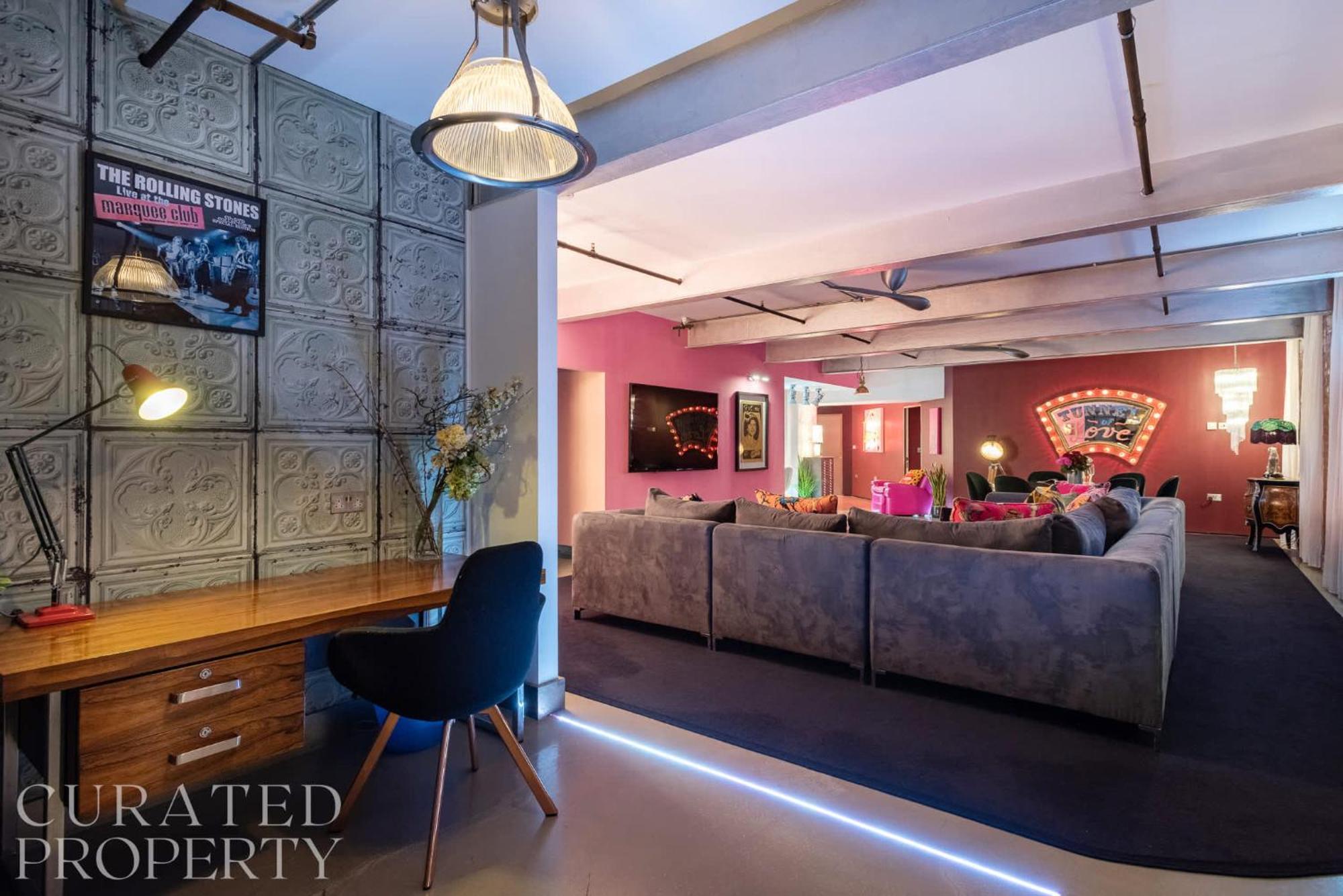 Amazingly Luxurious Loft Apartment, Soho - 3 Bedrooms, 2 Bath & Office لندن المظهر الخارجي الصورة