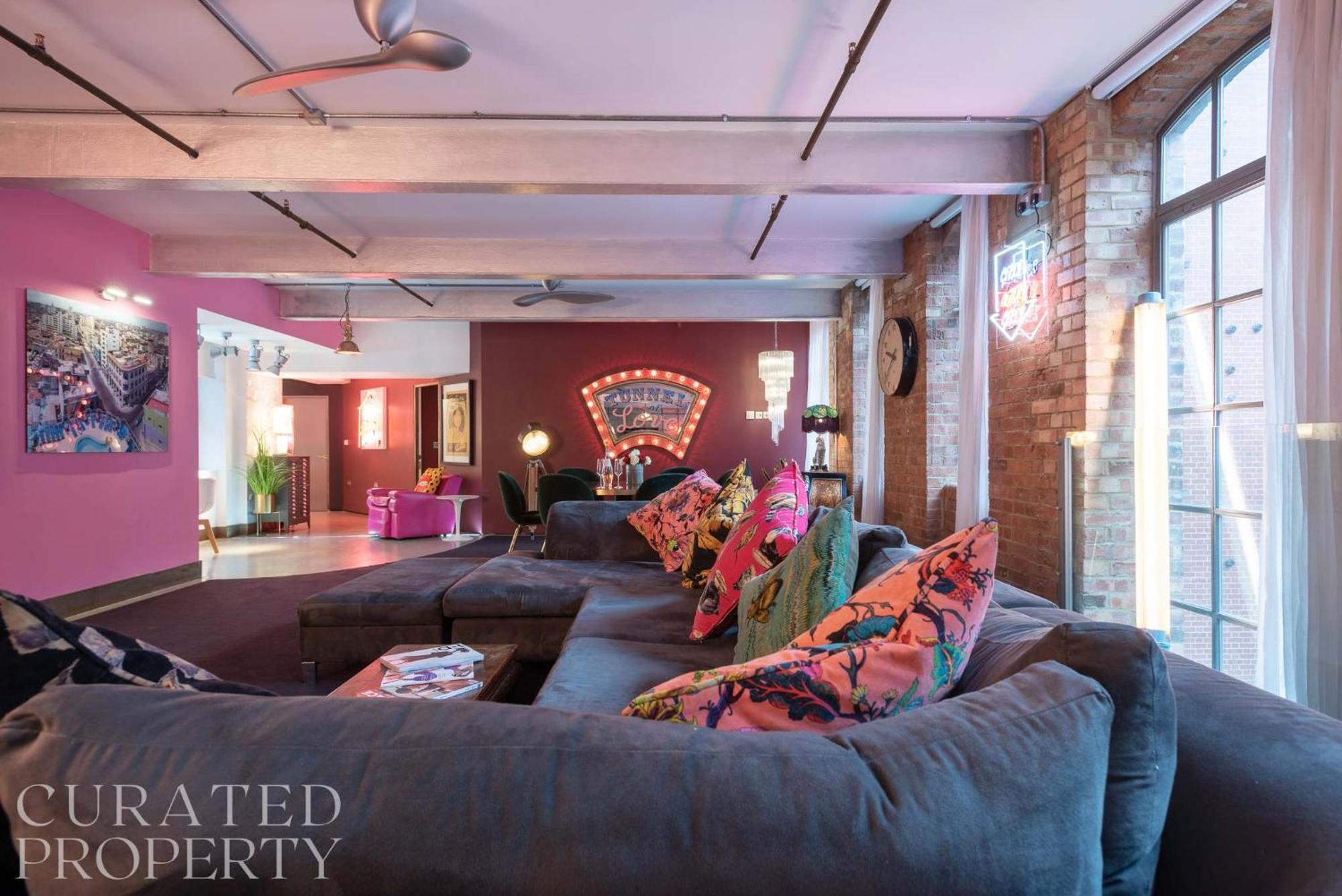 Amazingly Luxurious Loft Apartment, Soho - 3 Bedrooms, 2 Bath & Office لندن المظهر الخارجي الصورة